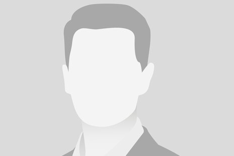 Silhouette des Portraits eines Mannes in Grautönen