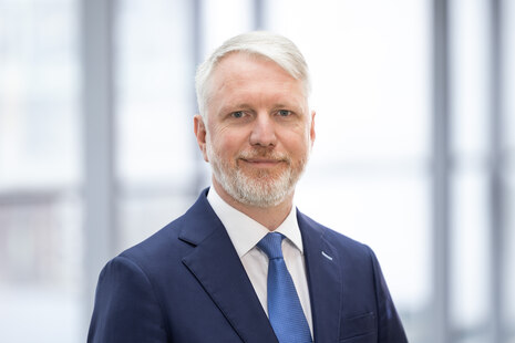 Portraitfoto Staatssekretär Sebastian Scheel